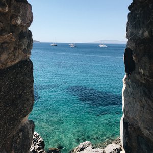 动漫妓女巨大吸乳裸身视频
