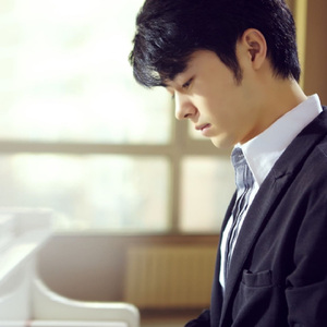 动漫妓女巨大吸乳裸身视频
